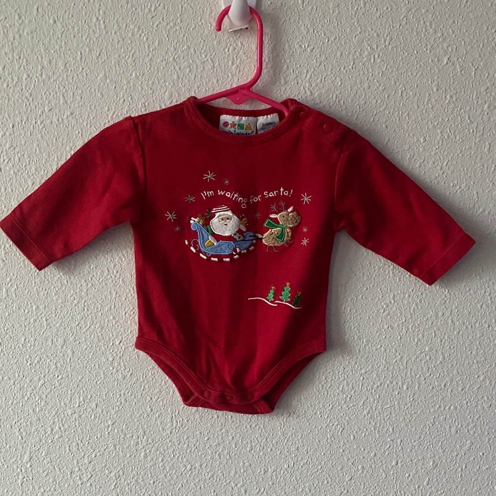 miniwear Red Long-Sleeve Baby Bodysuit with Santa and Reindeer Graphic